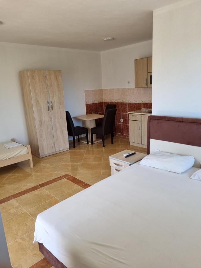 Apartmani Ani Bar Bagian luar foto