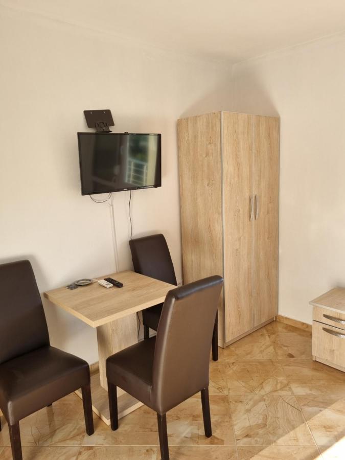 Apartmani Ani Bar Bagian luar foto