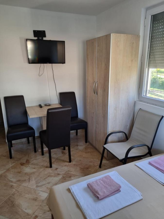 Apartmani Ani Bar Bagian luar foto